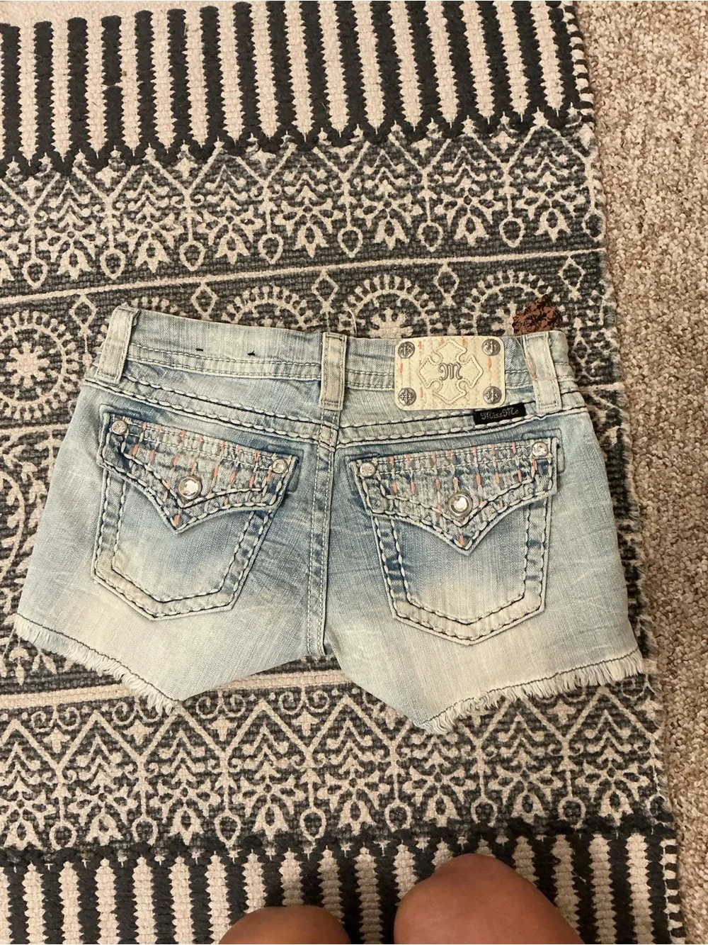 Miss Me Light Wash Denim Shorts - Light Blue sz26